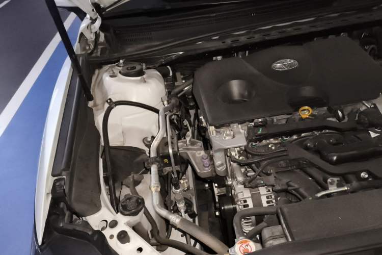 Used Toyota Camry 2021 2.0G Luxury Edition Engine Bay Right