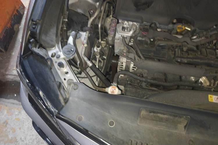 Used Toyota Camry 2021 2.5S Fēngshàng Edition Engine Bay Right