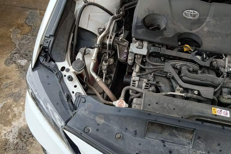 Used Toyota Camry 2021 2.0G Luxury Edition Engine Bay Right