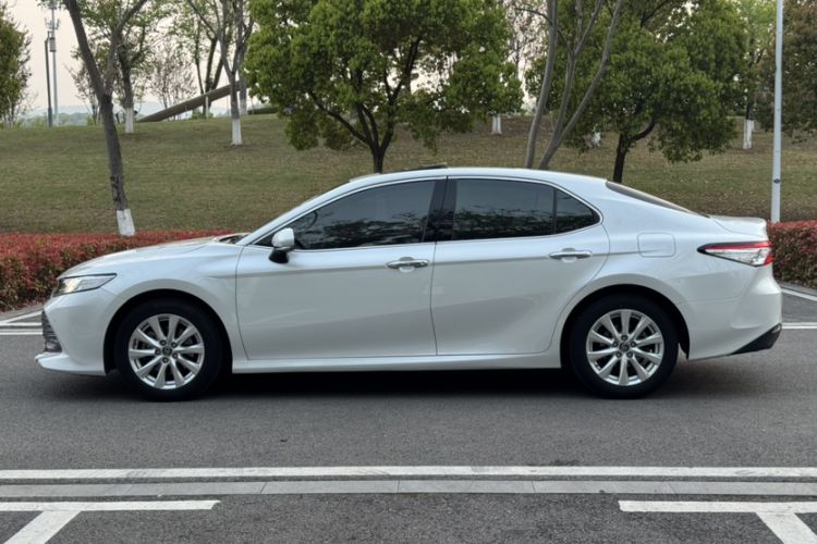 Used Toyota Camry 2021 2.0G Luxury Edition Exterior 10