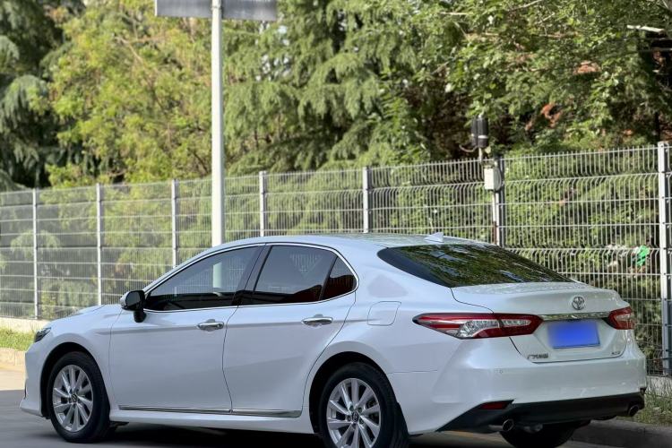 Used Toyota Camry 2021 2.0G Luxury Edition Exterior 2