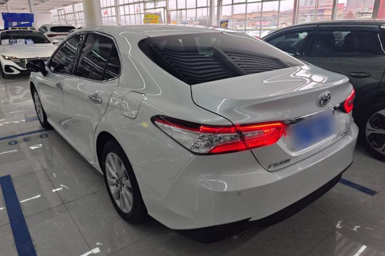 Used Toyota Camry 2021 2.0G Luxury Edition Exterior 2