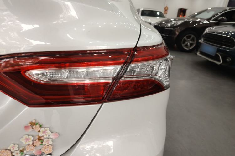 Used Toyota Camry 2021 2.0G Luxury Edition Exterior 3