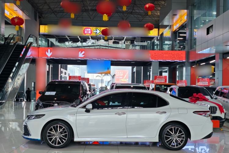 Used Toyota Camry 2021 Dual-Motor 2.5HG Luxury Edition Exterior 3