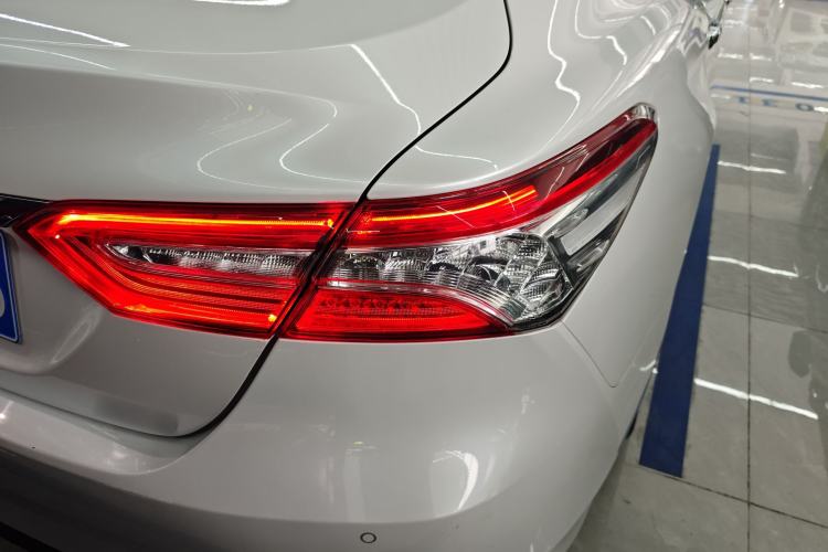 Used Toyota Camry 2021 2.0G Luxury Edition Exterior 3