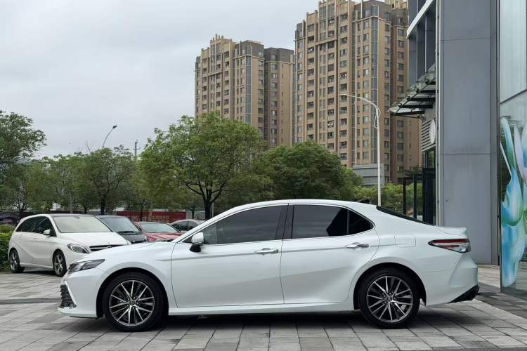 Used Toyota Camry 2021 2.5G Luxury Edition Exterior 3