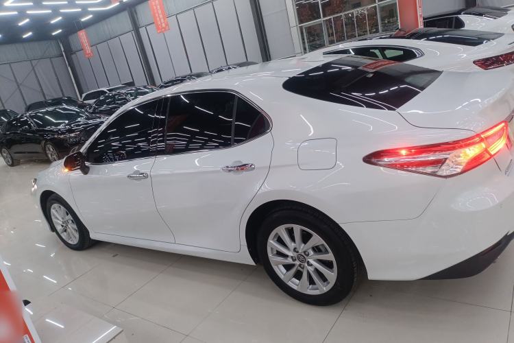 Used Toyota Camry 2021 2.0G Luxury Edition Exterior 3