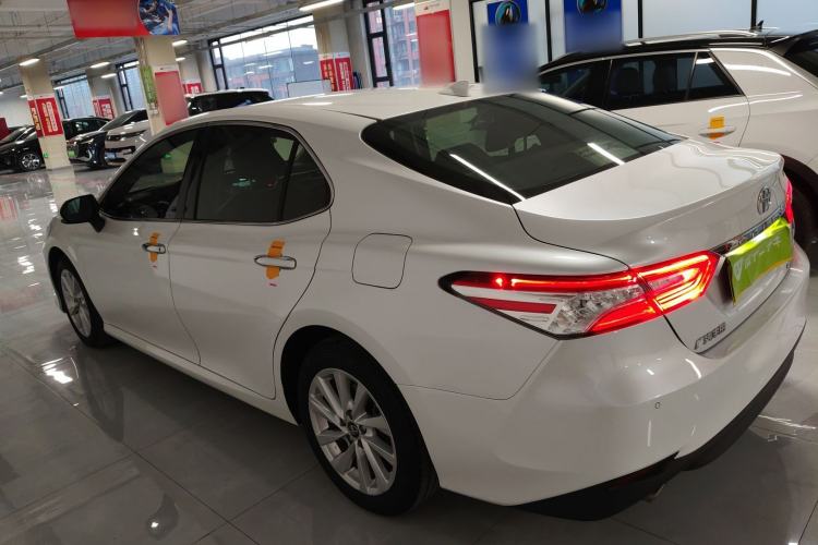 Used Toyota Camry 2021 2.0G Luxury Edition Exterior 3