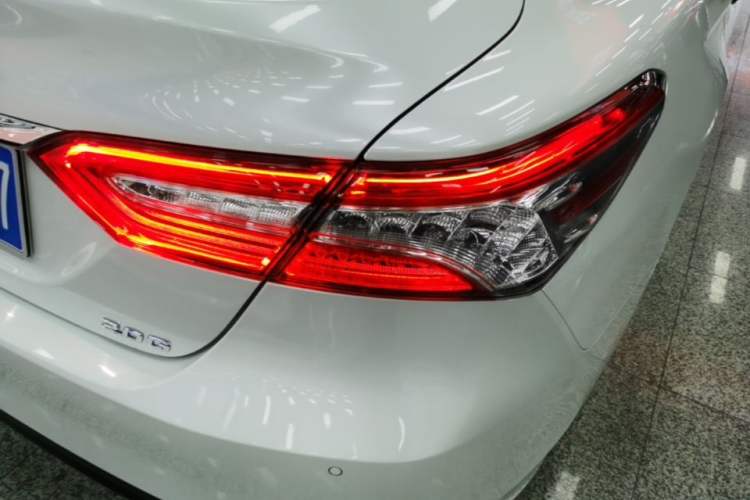 Used Toyota Camry 2021 2.0G Luxury Edition Exterior 3