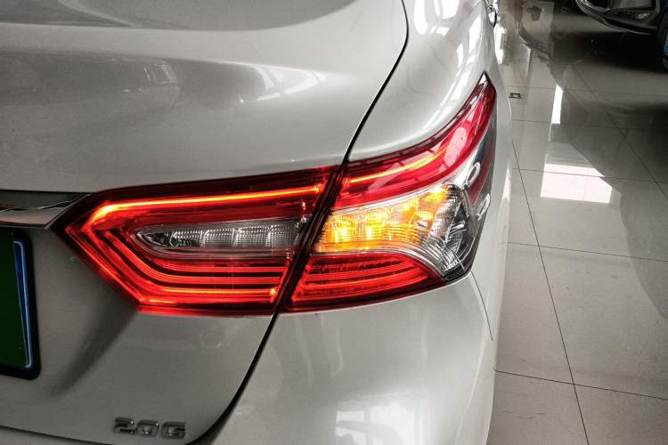 Used Toyota Camry 2021 2.0G Luxury Edition Exterior 3