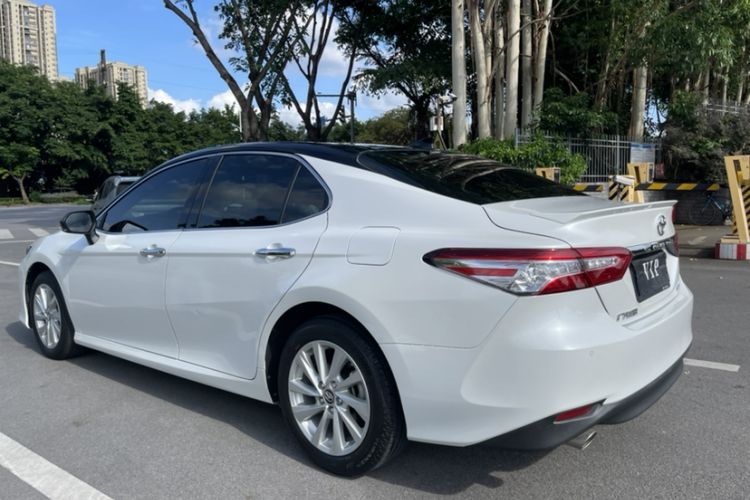 Used Toyota Camry 2021 2.0G Luxury Edition Exterior 4
