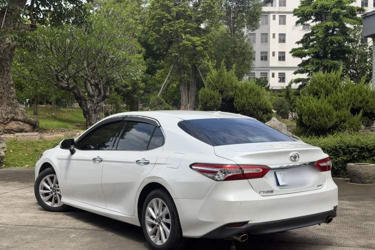 Used Toyota Camry 2021 2.0G Luxury Edition Exterior 4