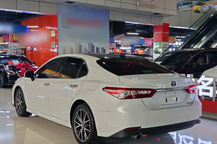 Used Toyota Camry 2021 Dual-Motor 2.5HG Luxury Edition Exterior 4
