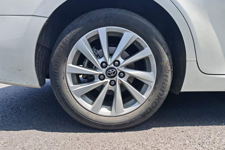Used Toyota Camry 2021 2.0G Luxury Edition Exterior 4