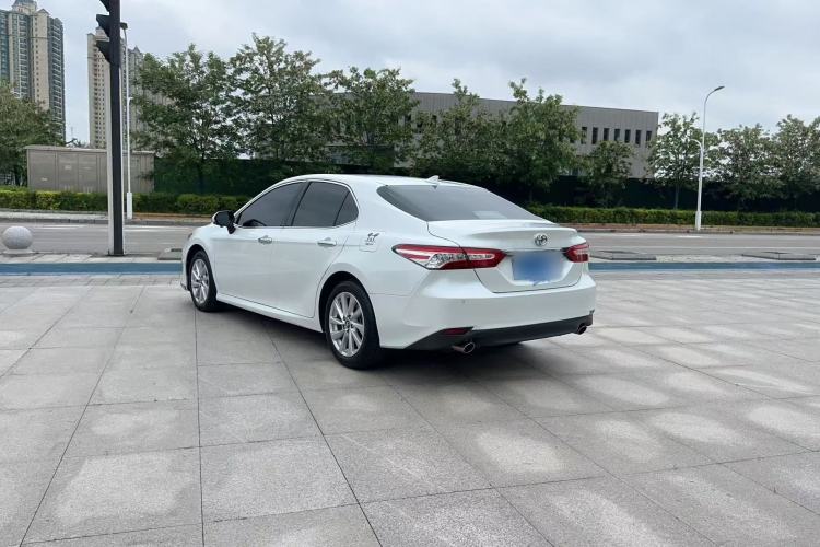 Used Toyota Camry 2021 2.0G Luxury Edition Exterior 4