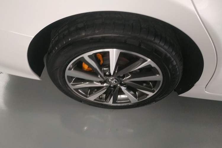 Used Toyota Camry 2021 2.0G Luxury Edition Exterior 4