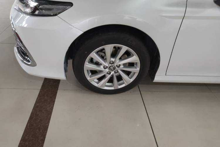 Used Toyota Camry 2021 2.0G Luxury Edition Exterior 4