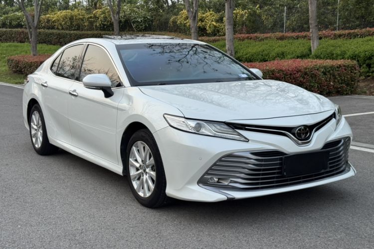 Used Toyota Camry 2021 2.0G Luxury Edition Exterior 5