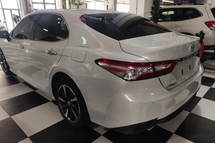 Used Toyota Camry 2021 2.0G Luxury Edition Exterior 5