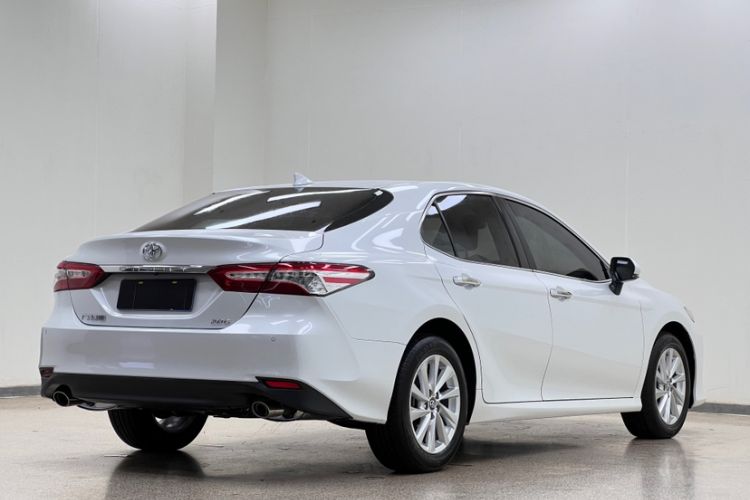 Used Toyota Camry 2021 2.0G Luxury Edition Exterior 5