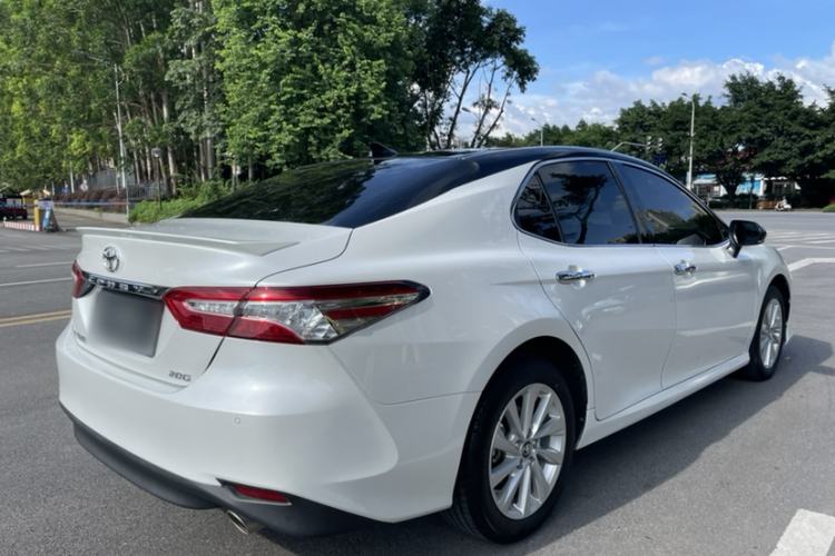 Used Toyota Camry 2021 2.0G Luxury Edition Exterior 6