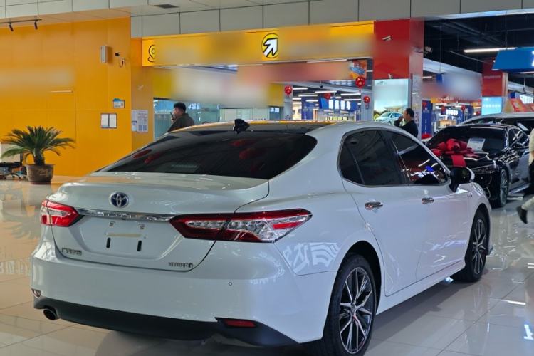 Used Toyota Camry 2021 Dual-Motor 2.5HG Luxury Edition Exterior 6