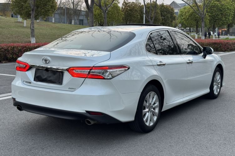 Used Toyota Camry 2021 2.0G Luxury Edition Exterior 6