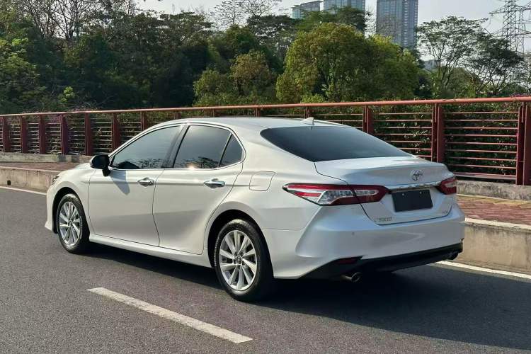 Used Toyota Camry 2021 2.0G Luxury Edition Exterior 7