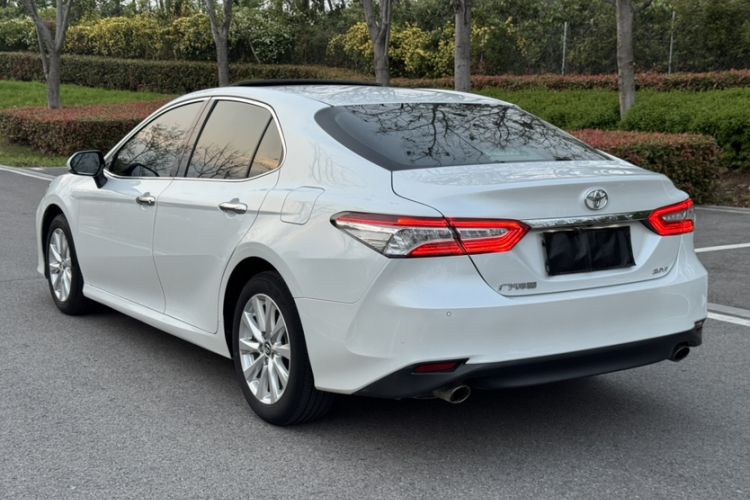 Used Toyota Camry 2021 2.0G Luxury Edition Exterior 7