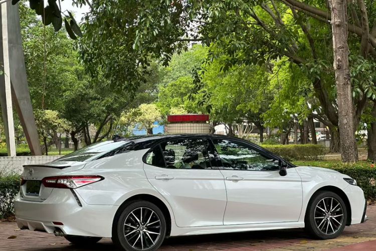 Used Toyota Camry 2021 2.0S FENGSHANG Edition Exterior 8
