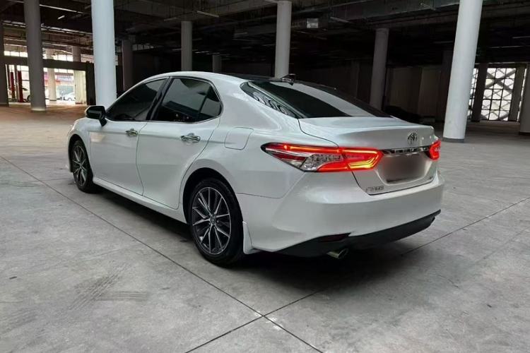 Used Toyota Camry 2021 2.5G Luxury Edition Exterior 8