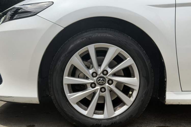 Used Toyota Camry 2021 2.0G Luxury Edition Exterior 9