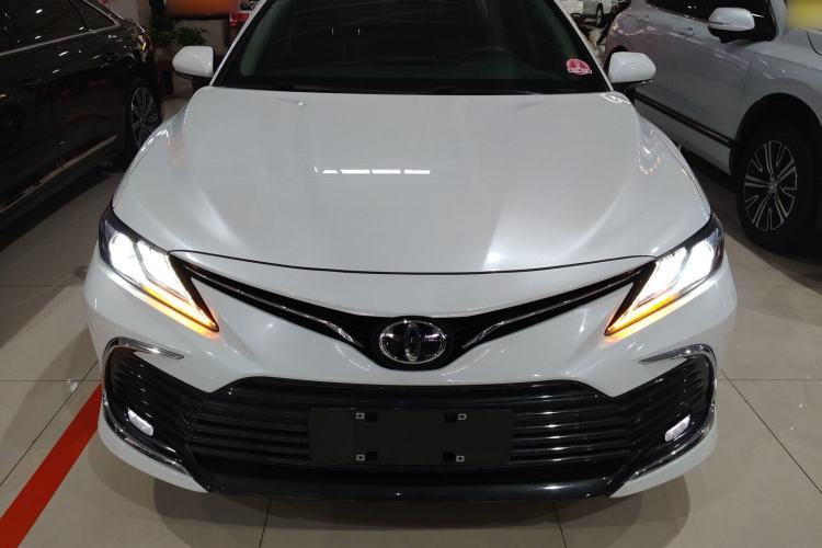 Used Toyota Camry 2021 2.0G Luxury Edition Front