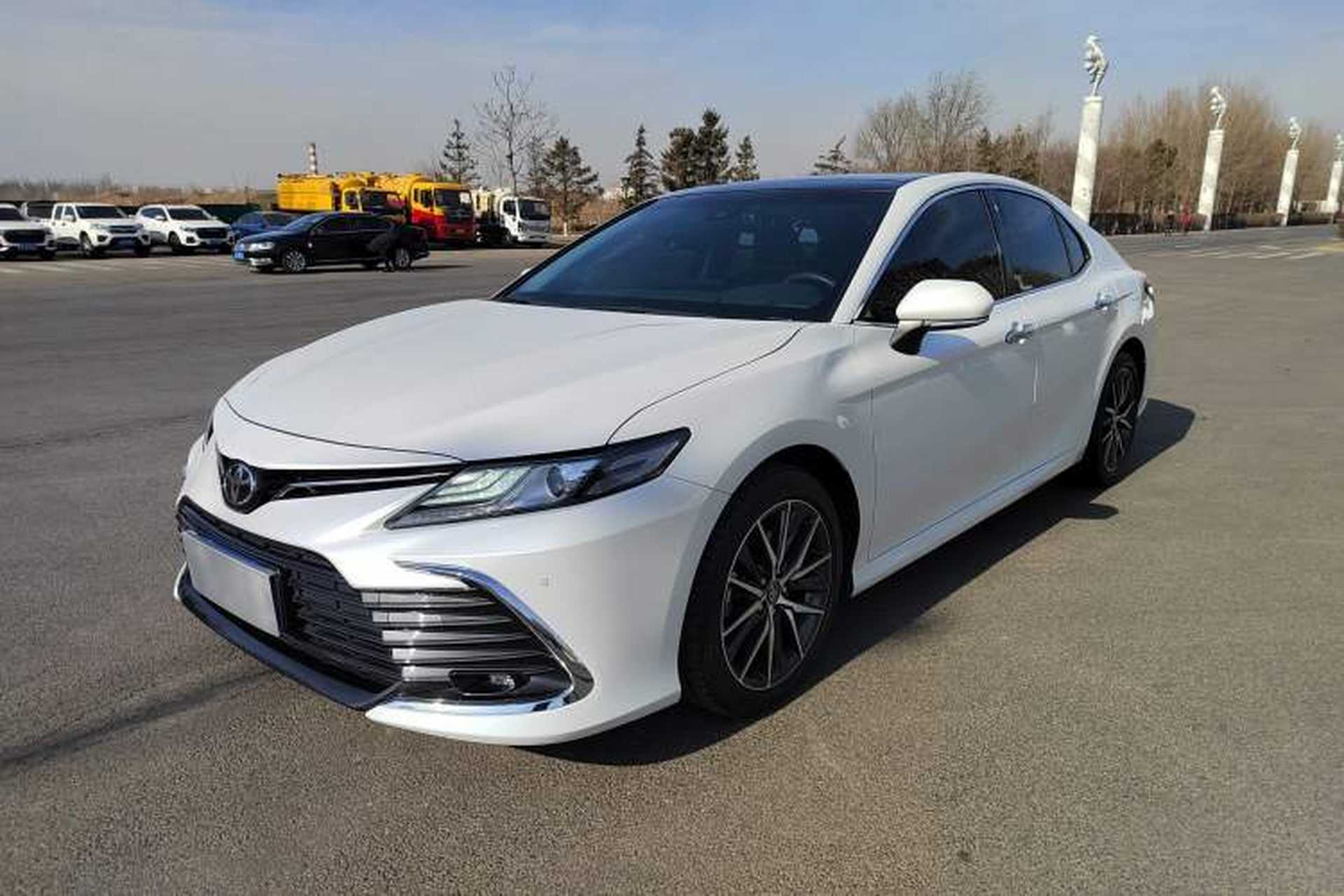 Used Toyota Camry 2021 2.5G Luxury Edition Front Left 45 Deg
