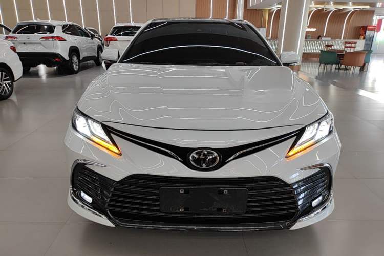 Used Toyota Camry 2021 2.5G Luxury Edition Front