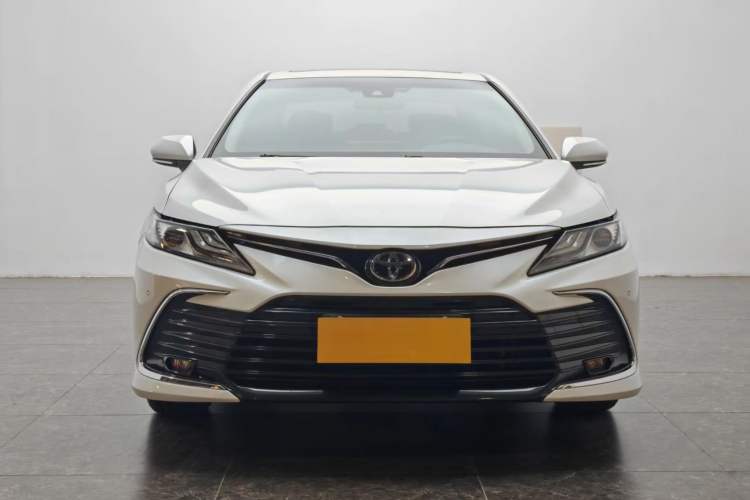 Used Toyota Camry 2021 2.0G Luxury Edition Front