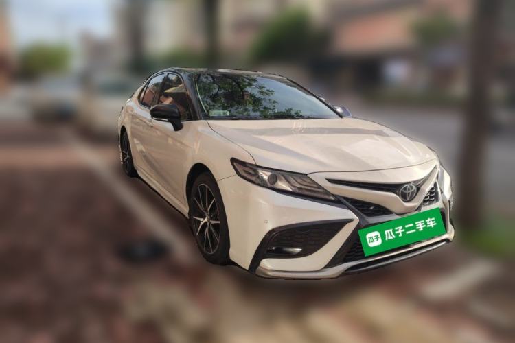 Used Toyota Camry 2021 2.0G Luxury Edition Front Right 45 Deg