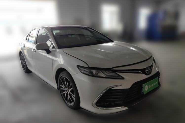 Used Toyota Camry 2021 2.5G Luxury Edition Front Right 45 Deg