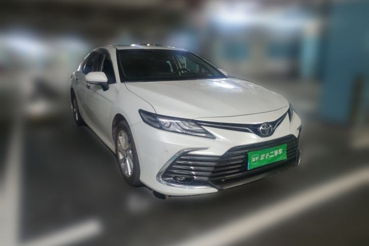 Used Toyota Camry 2021 2.0G Luxury Edition Front Right 45 Deg