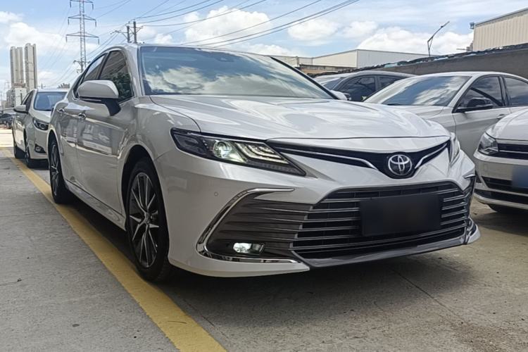 Used Toyota Camry 2021 2.5G Luxury Edition Front Right 45 Deg