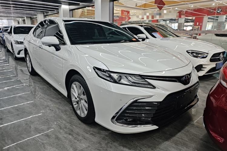 Used Toyota Camry 2021 2.0G Luxury Edition Front Right 45 Deg