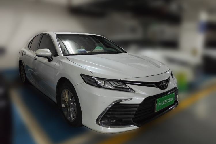 Used Toyota Camry 2021 2.0G Luxury Edition Front Right 45 Deg