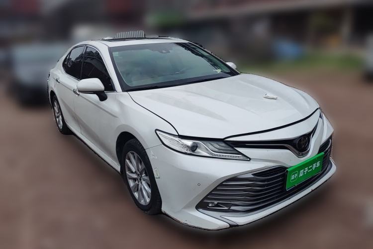 Used Toyota Camry 2021 2.0G Luxury Edition Front Right 45 Deg