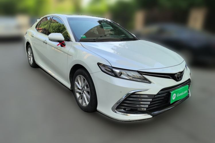 Used Toyota Camry 2021 2.0G Luxury Edition Front Right 45 Deg