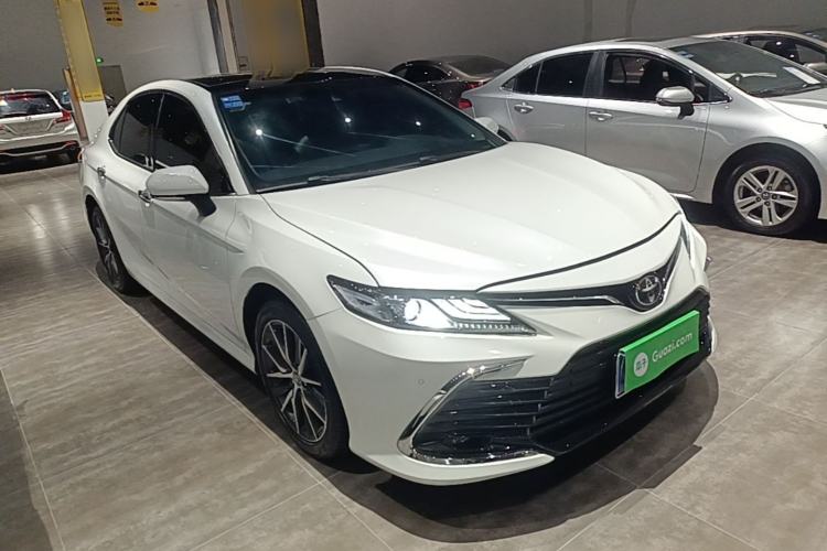 Used Toyota Camry 2021 2.5G Luxury Edition Front Right 45 Deg
