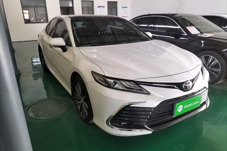 Used Toyota Camry 2021 2.5G Luxury Edition Front Right 45 Deg