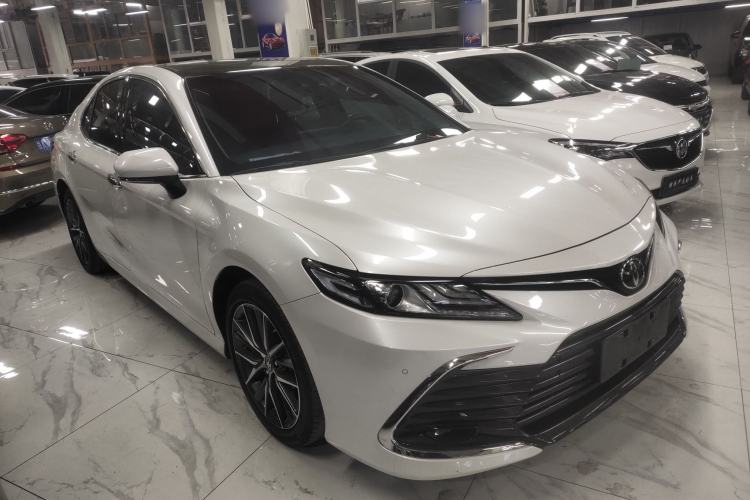 Used Toyota Camry 2021 2.5G Luxury Edition Front Right 45 Deg