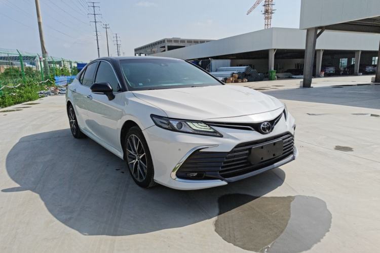 Used Toyota Camry 2021 2.5G Luxury Edition Front Right 45 Deg