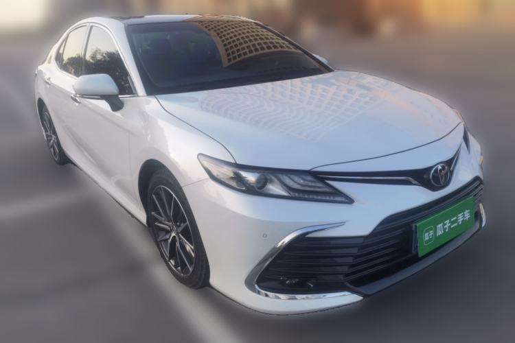 Used Toyota Camry 2021 2.5G Luxury Edition Front Right 45 Deg
