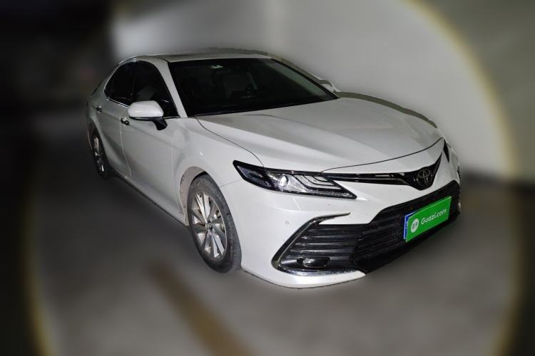 Used Toyota Camry 2021 2.0G Luxury Edition Front Right 45 Deg